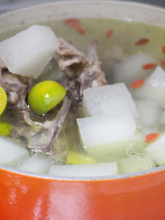 蘿蔔雞湯 的食譜成品照片