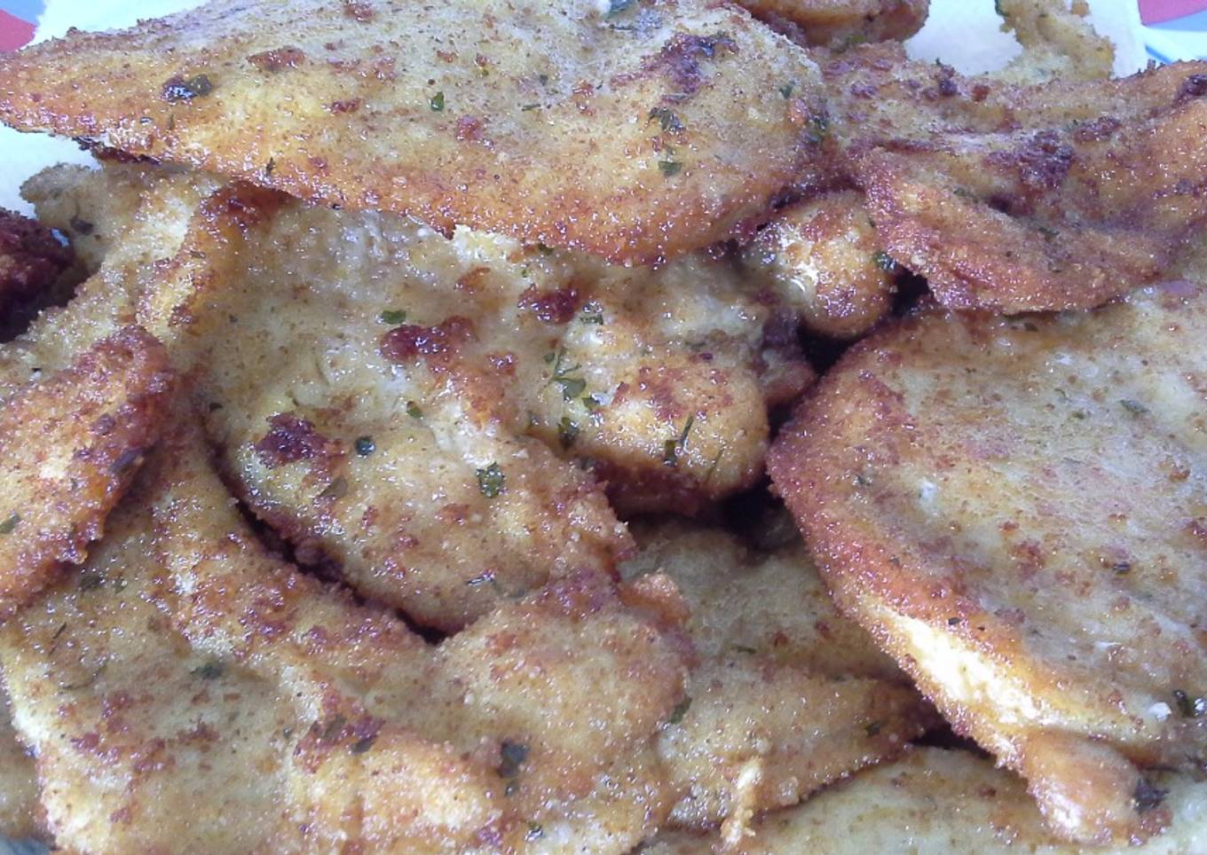 Filetes de pollo empanados con pan rallado especial