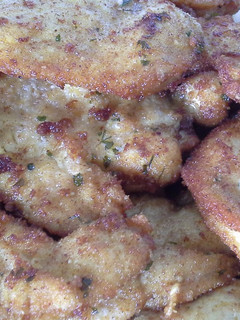 Una foto de Filetes de pollo empanados con pan rallado especial