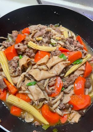 牛五花滷紅蘿蔔 的食譜成品照片