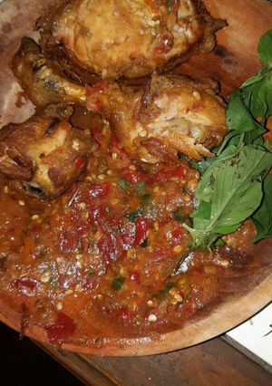 Foto resep Ayam penyet kemangi dadakan