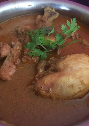 A picture of Masaledaar Chicken.