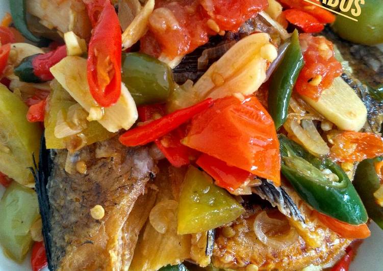 Resep masakan Tumis Ikan Asin Gabus | Langkah Membuat Tumis Ikan Asin Gabus Yang Enak Dan Lezat