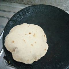 A picture of Roti.