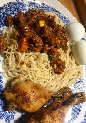 A picture of Mince meat sauce.