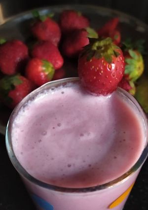 A picture of Fresh Strawberry Milk Shakes.