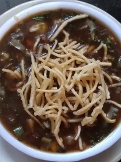 મનચાઉ સૂપ (Manchow Soup Recipe In Gujarati) રેસીપી મુખ્ય ફોટો