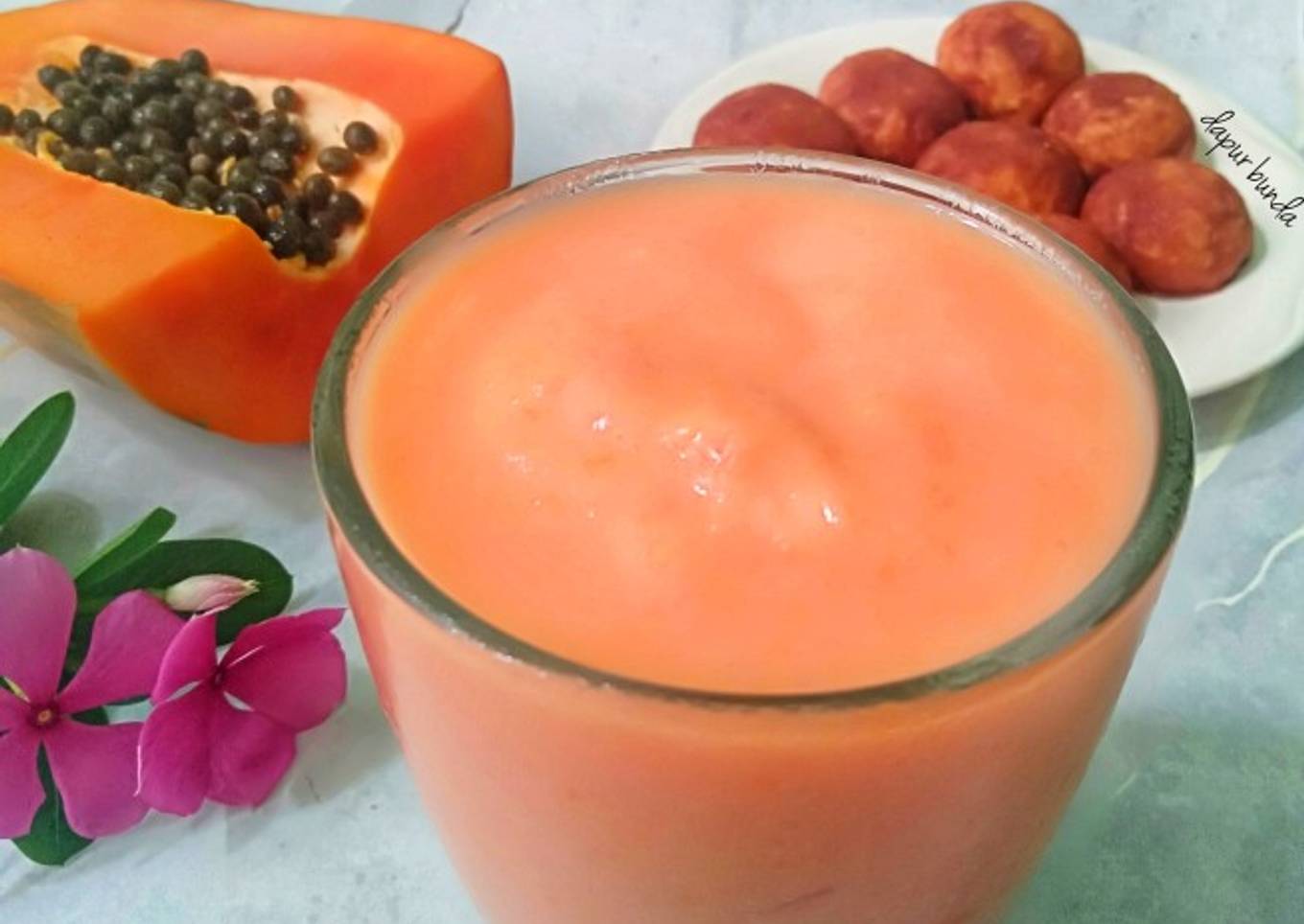 Taiwanese Papaya milk smoothies