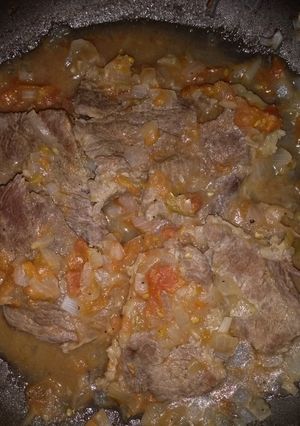 Una foto de Carne con guiso y chipotle