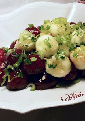 Foto principal de Ensalada de bolas de remolacha y pepinos