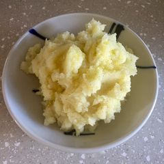 A picture of Quick Midweek Mashed Potatoes 🥔.