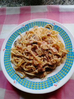 Una foto de Espaguetis a la carbonara