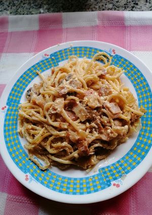 Una foto de Espaguetis a la carbonara