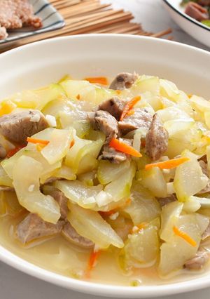 大黃瓜炒貢丸 的食譜成品照片