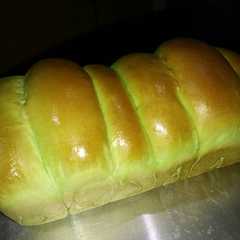A picture of Roti Tawar Santan Pandan Eggless.