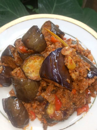 Langkah Mudah untuk Menyiapkan Resep Terong sambal oncom mercon yang Enak Banget Anti Ribet, Bikin Ngiler