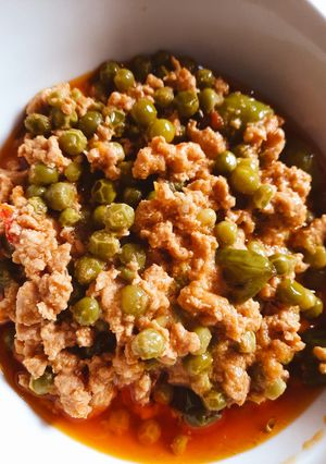 A picture of Keema matar.