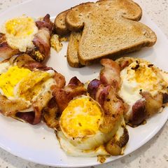 A picture of Bacon Egg Ring.