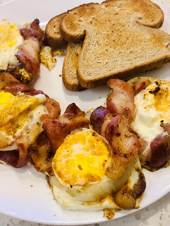 A picture of Bacon Egg Ring.