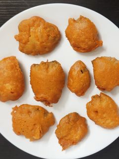 கற்பூரவள்ளி பஜ்ஜி (karpooravalli bajji recipe in tamil) செய்முறை முக்கிய புகைப்படம்