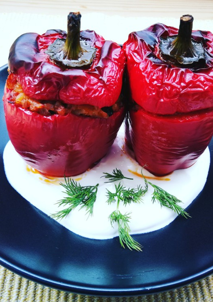Una foto de Pimientos rellenos con hortalizas y arroz (horno)