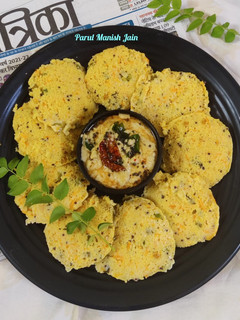 ओट्स वेज इडली (oats vegetable idli recipe in Hindi) रेसिपी मुख्य फोटो