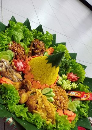 Foto resep Nasi Tumpeng Ulang Tahun (Ricecooker)