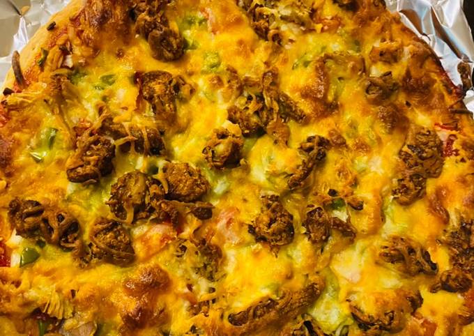 Simple Way to Make Favorite Crispy Chicken tikka Pizza