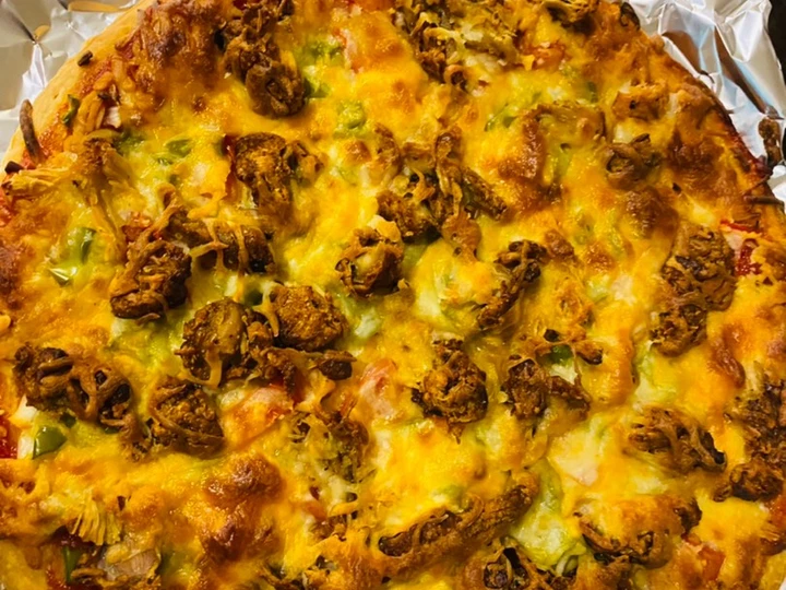 Easy Steps to Prepare Recipe Crispy Chicken tikka Pizza that is Awesome, Tasty}