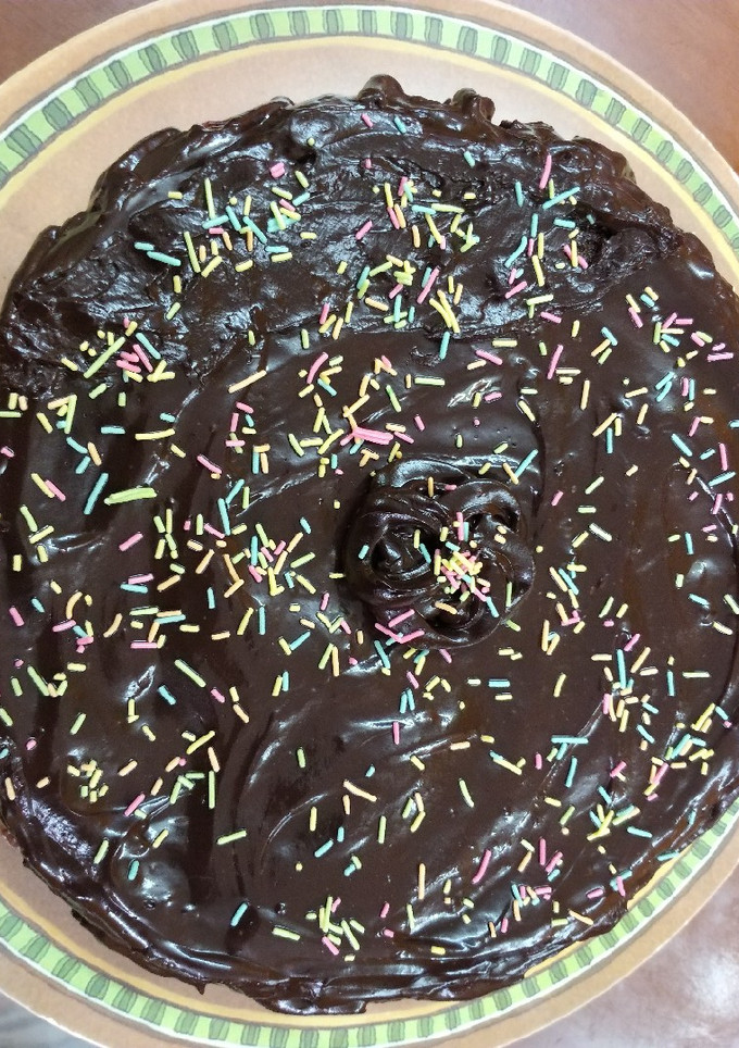 சாக்லேட் கேக் வித்தவுட் சாக்லேட் (Chocolate cake without chocolate recipe in tamil) செய்முறை முக்கிய புகைப்படம்
