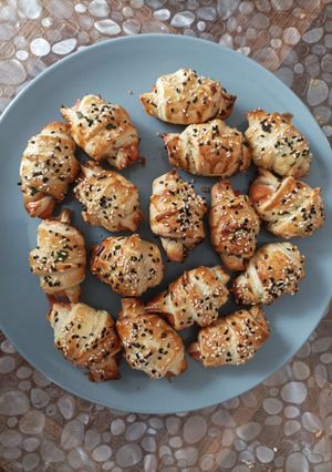 A picture of Mini Croissants with Smoked Salmon.