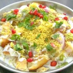 Aloo tikki chaat A picture of Aloo tikki chaat.