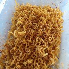รูปของ Keripik Mi Pedas