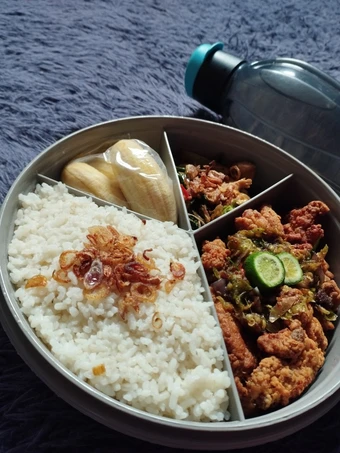 Langkah Mudah untuk Membuat Resep Bekal Suami : Ayam popcorn sambal korek plus tumis sawi pedas yang  Bikin Ketagihan Anti Ribet, Mantap Sekali