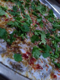 દહીંવડા (Dahiwada Recipe In Gujarati) રેસીપી મુખ્ય ફોટો