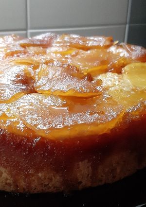 Una foto de Torta invertida de manzanas 🍎