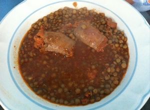 Una foto de Lentejas con longaniza