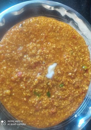 A picture of Namkeen daliya.