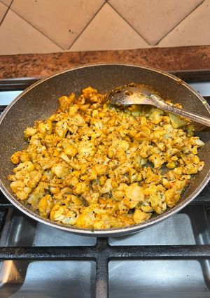 A picture of Cauliflower shak dry curry.