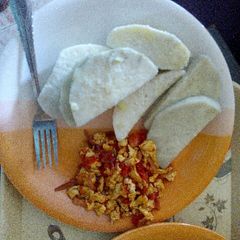Boiled yam with egg sauce A picture of Boiled yam with egg sauce.