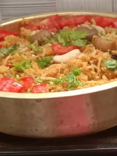 மஷ்ரூம் தம் பிரியாணி செய்முறை முக்கிய புகைப்படம்