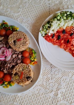 O poză a rețetei Carne de miel fiartă & pilaf de bulgur cu vinete și salată asortată🧿.