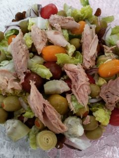 Una foto de Ensalada mediterránea