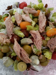 Una foto de Ensalada mediterránea