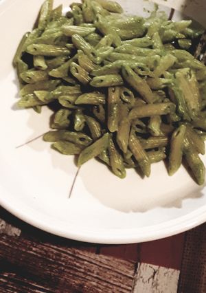 Foto di Pennette al pesto di spinaci