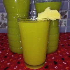 A picture of Turmeric and ginger drink.