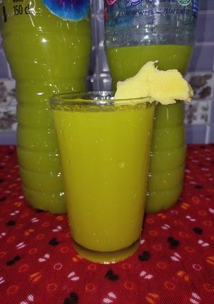 A picture of Turmeric and ginger drink.