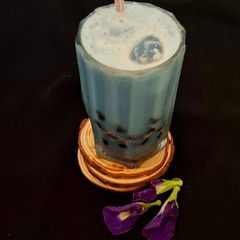 A picture of Butterfly pea boba tea.