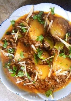 A picture of Aloo Qeema.