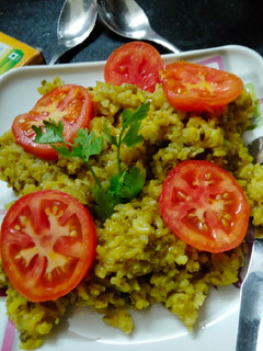 सिंपल गुजराती खिचड़ी(simple gujarati khichdi recipe in hindi) रेसिपी मुख्य फोटो
